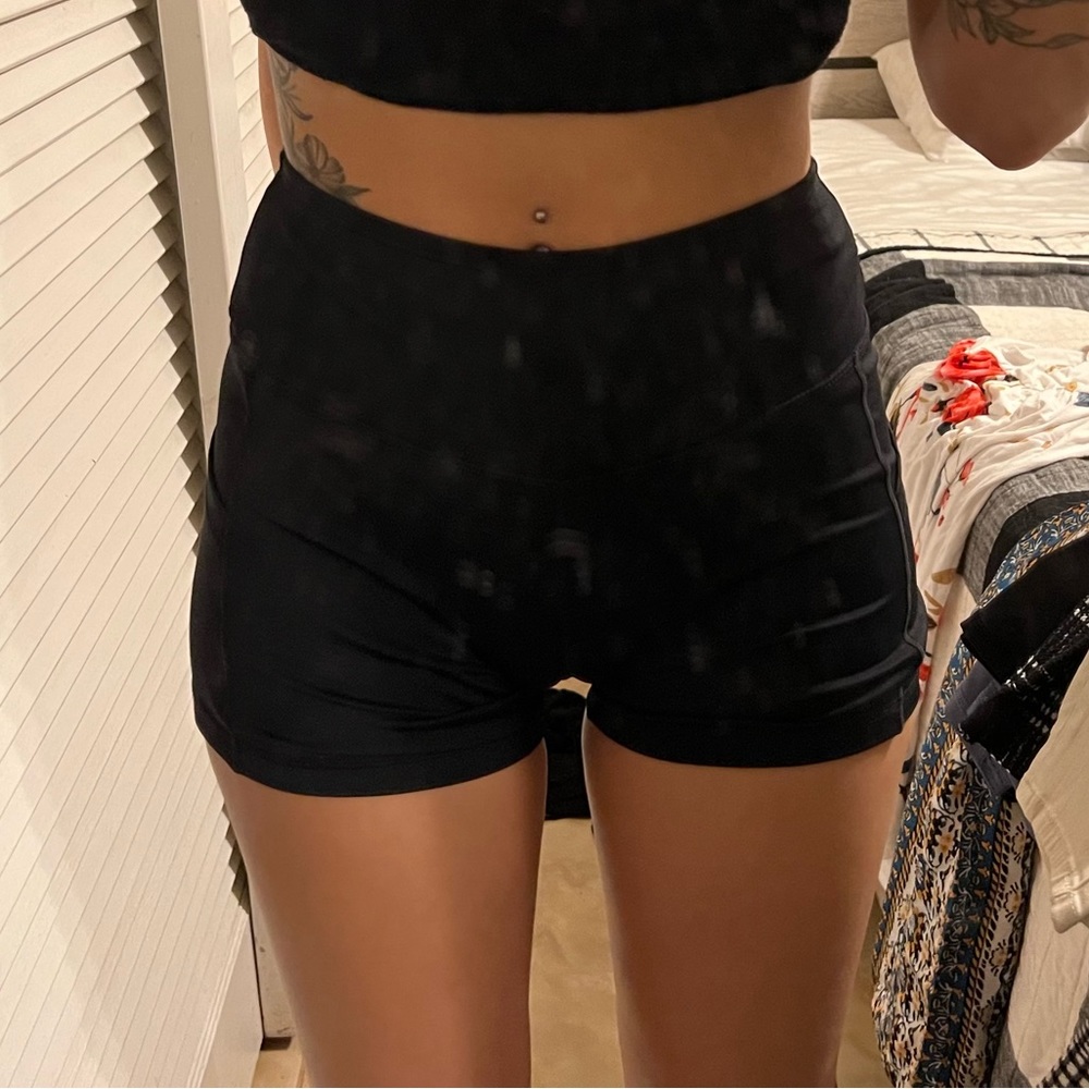 Comfy athletic shorts. With pockets.